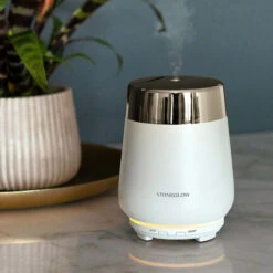 Stoneglow Luna White & Silver Ceramic Perfume Mist Diffuser -Home Furnishings Store 70359 stoneglow luna white silver ceramic perfume mist diffuser lifestyle