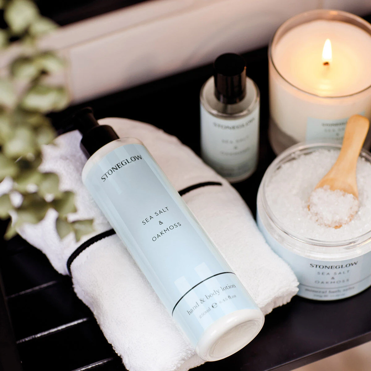 Stoneglow Modern Classics Sea Salt & Oakmoss Hand & Body Wash 250ml 5 Stoneglow Modern Classics Sea Salt & Oakmoss Hand & Body Wash 250ml - Image 3