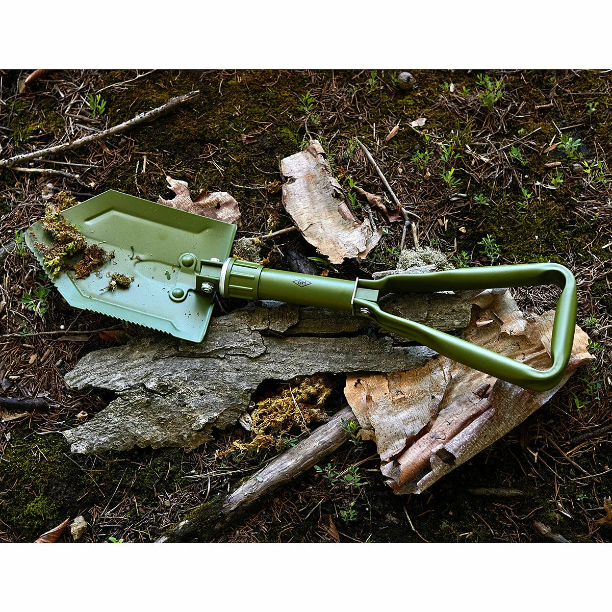 Gentlemen's Hardware Folding Shovel 3 Gentlemen's Hardware Folding Shovel