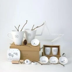 East Of India Mr & Mrs Boxed Mug Set -Home Furnishings Store eastofindia catp13 porcelaingroup