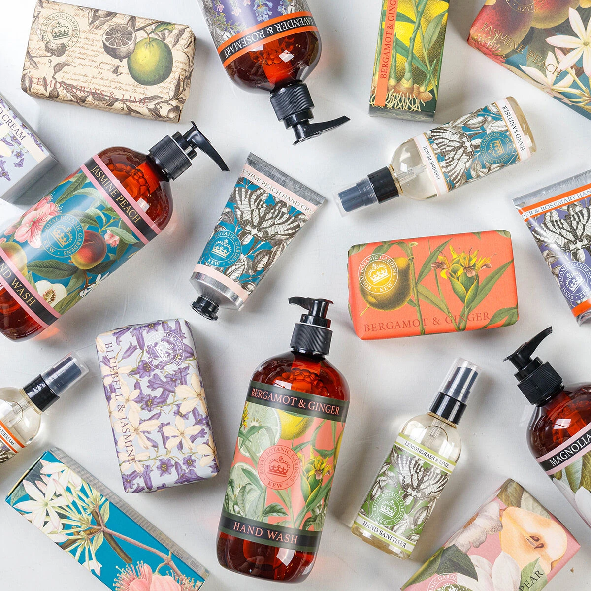 The English Soap Company Lemongrass & Lime Liquid Soap 500ml 4 The English Soap Company Lemongrass & Lime Liquid Soap 500ml - Image 2