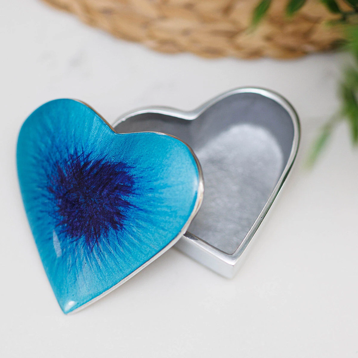 Tilnar Art Azeti Brushed Aqua Heart Trinket Box 6 Tilnar Art Azeti Brushed Aqua Heart Trinket Box - Image 4
