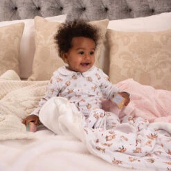 Wrendale Little Forest Printed Babygrow 9 Wrendale Little Forest Printed Babygrow -Home Furnishings Store wrendale ltw bb001 bg001 little forest babygrow blanket 1