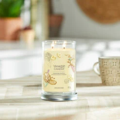 Yankee Candle Banoffee Waffle Signature Large Tumbler Candle -Home Furnishings Store yankee candle 1734823e banoffee waffle signature large tumbler candle lifestyle 1